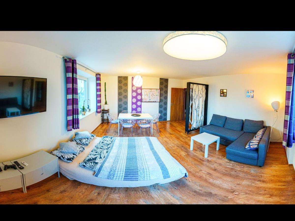 Apartment Pod Sychrovem Praga Exterior foto